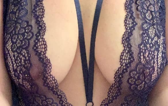 profile photo of Curvy-Taboo-Violet